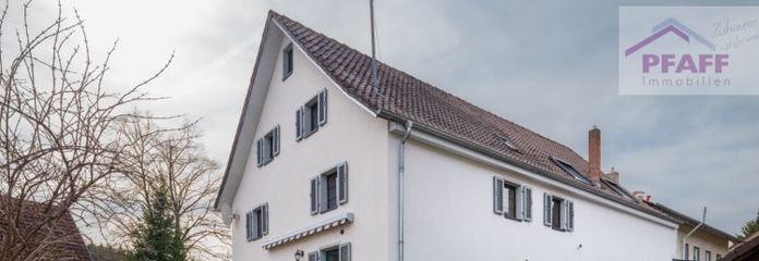 Endlich ankommen? In Uttenhofen!
Kernsaniertes EFH, angebaut mit Brandschutzmauer an Nachbarhaus