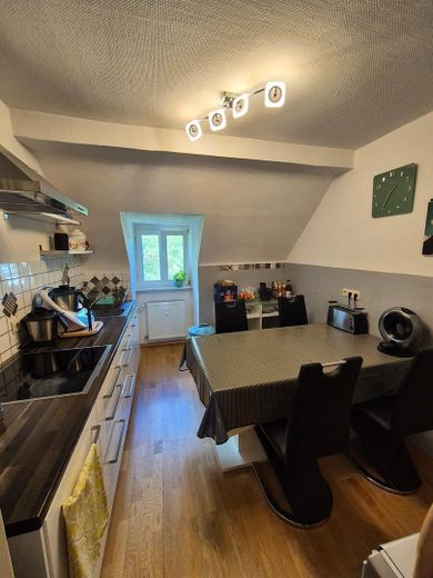 Hermoso apartamento de 4 habitaciones, céntrico y con parte de jardín – Foto 16