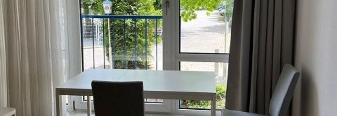 Studenten/Berufstätige - 1-Zimmer-Apt. möbliert mit Stellplatz - Bus gegenüber / Einkaufen ums Eck