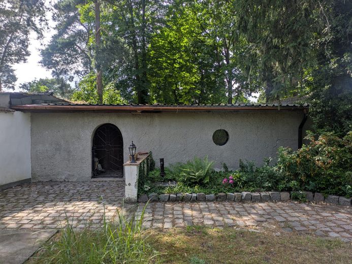 Kein Neubauwürfel, kein 08/15, Berliner Altbau-Schätzchen m. 1010m² Grundstück s. Menschen m. Ideen – Garage stark Sanierungsbedürft