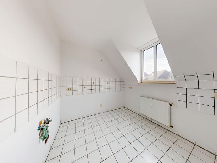 Provisionsfreie 5-Zimmer-Maisonette mit zwei Badezimmern und Balkon – Küche