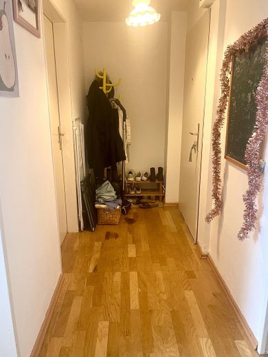 2-Zimmer-Dachgeschosswohnung mit Garten im Gallusviertel – Flur