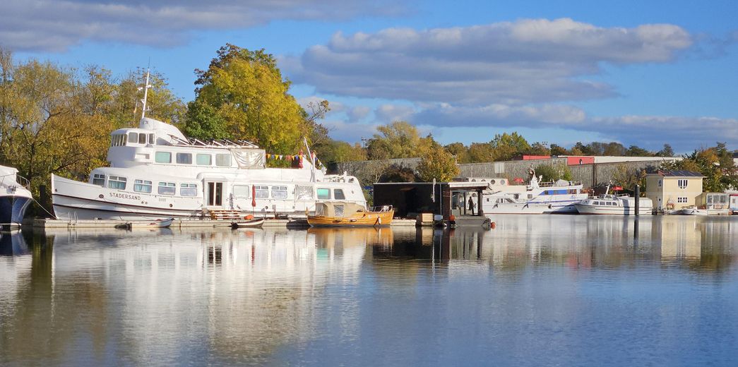 Umgebung Binnenhafen Wohnschif