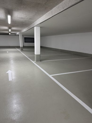 Moderne Büroeinheit mit Terrasse, Balkon und TG-Stellplätzen (provisionsfrei) – Tiefgarage