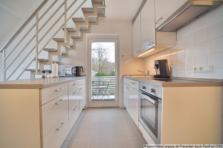 Hochwertige Maisonette-Wohnung mit Balkon, Klimaanlage  &  Stellplatz in Toplage – 11ecd1c432c9ca49deb69651b12158000846a877.jpg