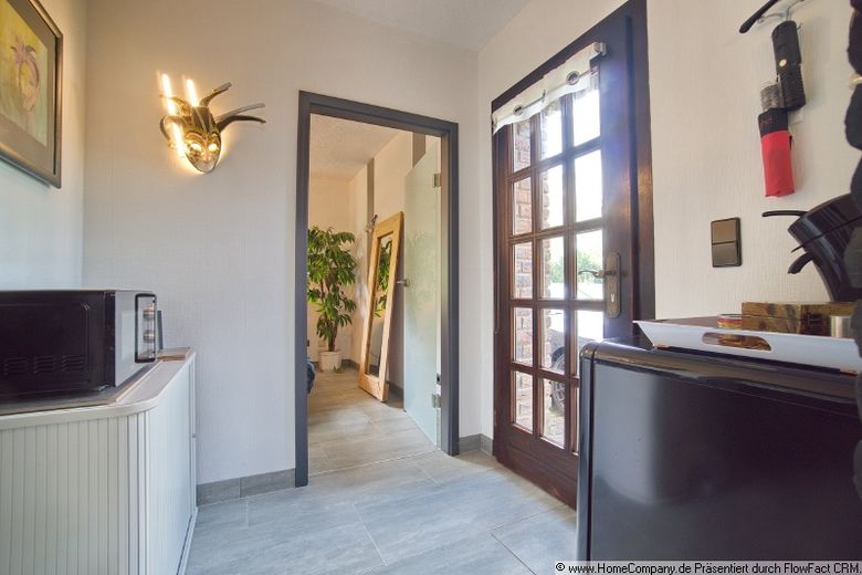 Charming apartment in the Sölderholz area of Dortmund, with separate entrance, garden and parking space – caeeecce79e8dae89de16d9c6045db4f38548c3c.jpg