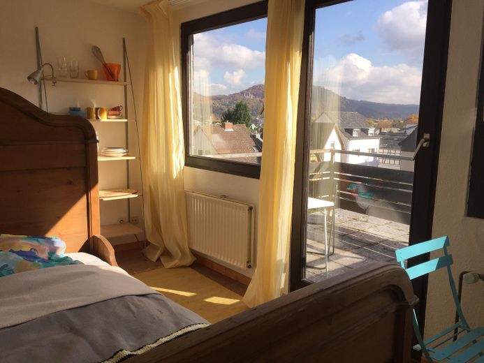 Zimmer OG mit Balkon