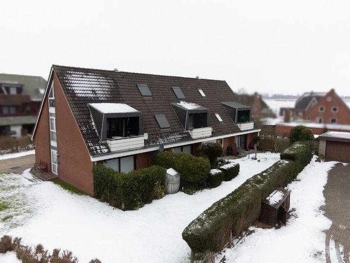 2-Zimmer-Idylle mit Balkon - nur 2 km zum Strandtraum! – Luftaufnahme