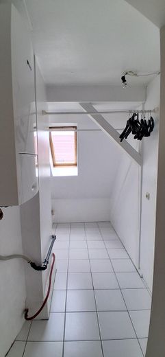 Charmante lichtdurchflutete  Eigentumswohnung mit Dachterrasse in Südlage – Haushaltsraum / WaMa-Anschluss
