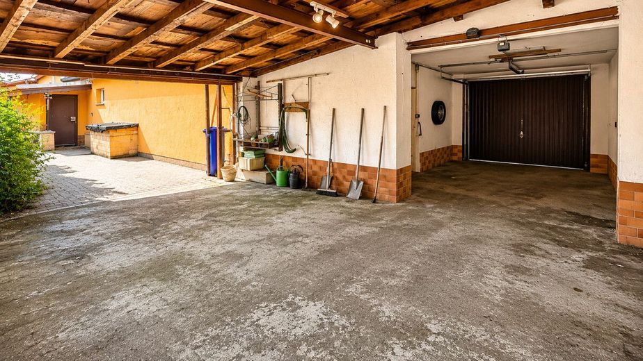 PROVISIONSFREI|Charmantes Stadthaus mit Innenhof, Garage &amp; viel Potenzial in Luckenwalde – Garage