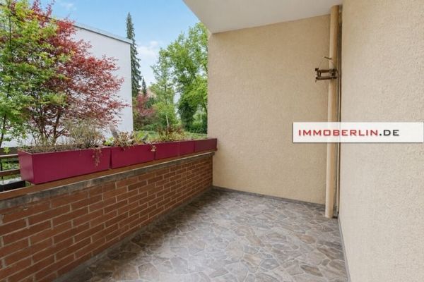 IMMOBERLIN.DE - Fraaie rustige ligging! Licht appartement met loggia bij de Botanische Tuin Dahlem