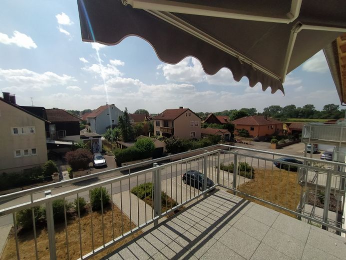 Wohnen wo andere Urlaub machen - Attraktive 1-Zimmer-Wohnung mit Balkon und EBK in Muhr am See – Ausblick vom Balkon