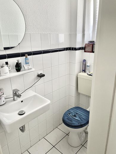 Maison mitoyenne dans un secteur à circulation apaisée – WC