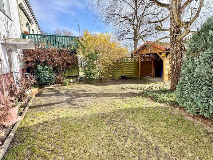 HORN IMMOBILIEN ++ RESERVIERT! interessantes Haus in Neustrelitz ruhige und historische Lage – das Grundstück