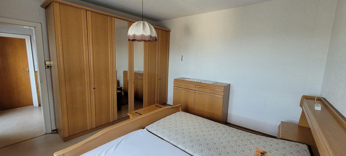 Casa unifamiliare con officina – spazio per vivere e creare – Elternschlafzimmer