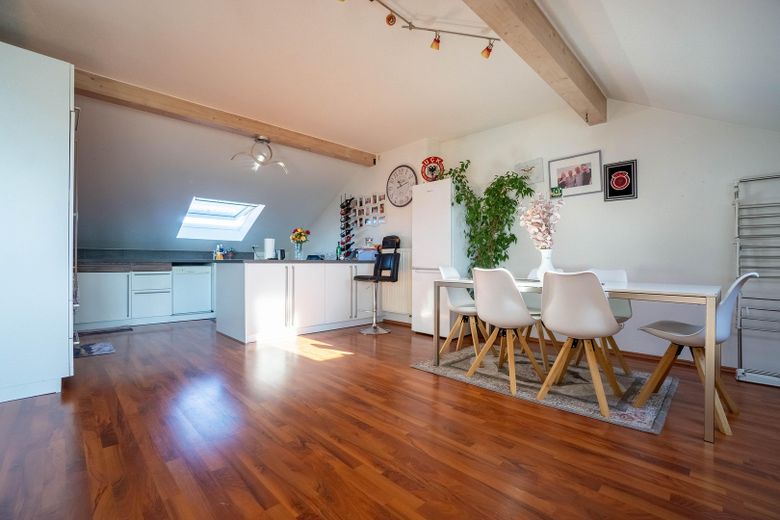 3-Zimmer-Dachgeschosswohnung mit Bergblick – Foto 3