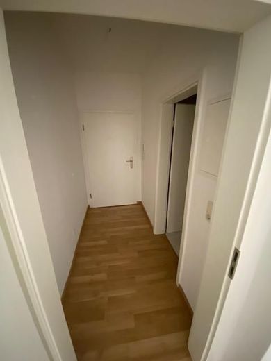 Preiswerte 3-R-Wohnung in MD-Sudenburg im 1.OG ca.62m² mit BLK. zu vermieten. – Flur
