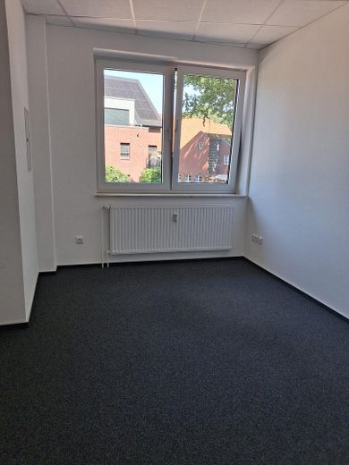 Bureau - Surface commerciale de 107 m² à louer à Zeven à partir du 01/01/2027 ou plus tôt – Einzelbüro