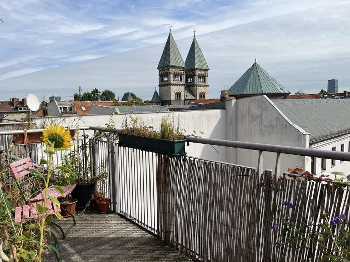 Luminoso apartamento en el ático con terraza en la azotea en pleno Kreuzberg – Terrasse
