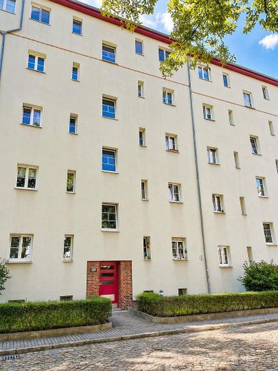 Herzlich Willkommen im Gertrudenhof! 1,5 Zimmer-Wohnung in Alt-Hohenschönhausen – Hauseingang