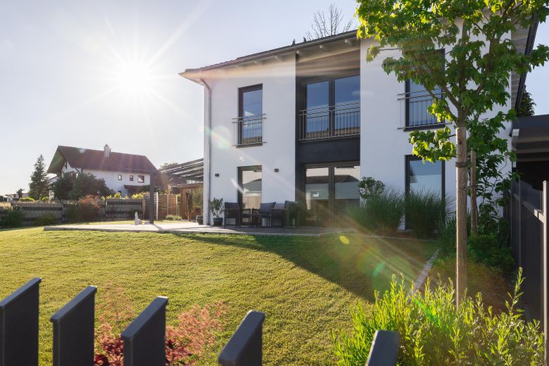 Südansicht aufs die Villa 