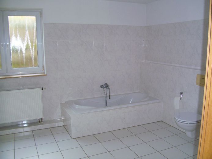 4 Wohnungen im Paket – Vollbad im Souterrain Bild 1