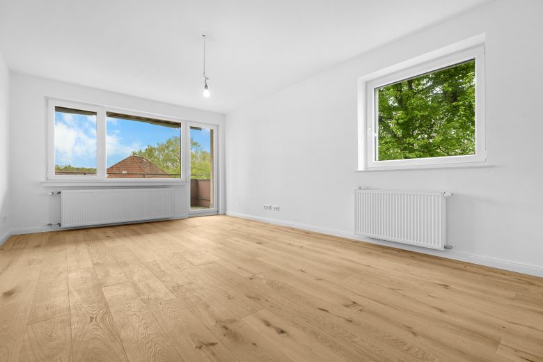 Balkon ve garajlı, yeni yenilenmiş 3 odalı daire – Fotoğraf 4