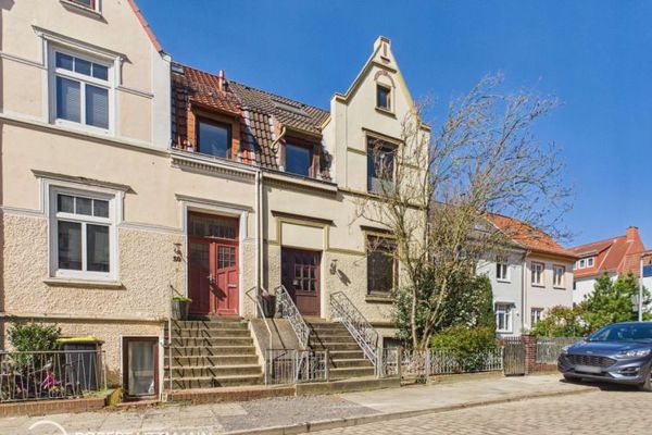 Casa a schiera di testa con potenziale di ampliamento a Brema, Hastedt (vicino Peterswerder)