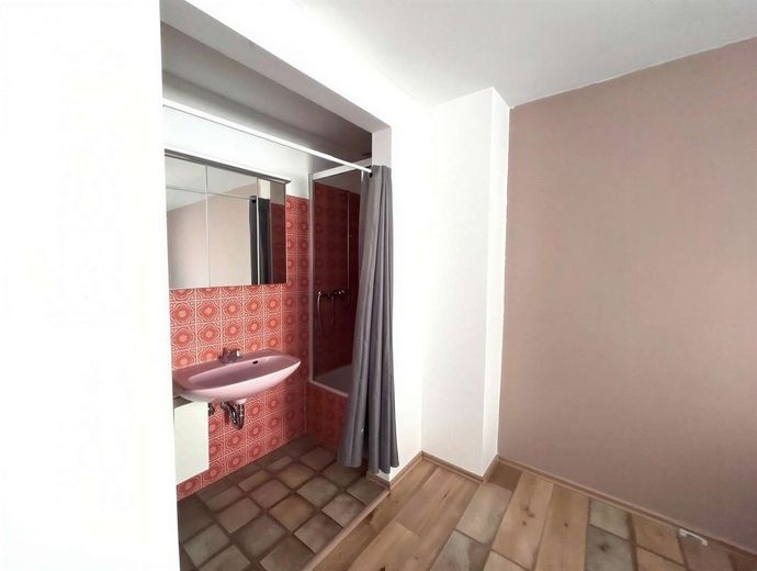 Großzügige 3,5-Zimmer-Wohnung mit Balkon und optionalem Dachboden in Essen-Holsterhausen – Schlafzimmer - (KI generiert)