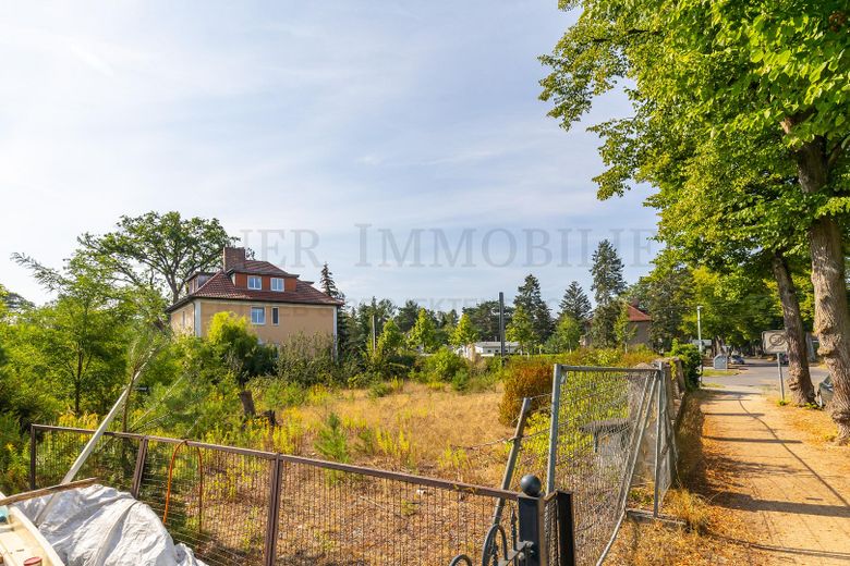 Grundstück für ein kleines MFH, Gewerbe, Villa. Provisionsfrei nur 200 Meter zum Wasser. – Foto 2