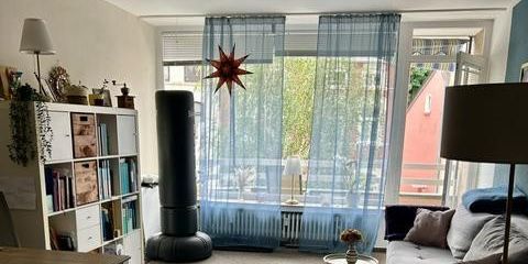 Piso vacío de 2 habitaciones con 2 balcones en Bonn-Poppelsdorf – Wohnzimmer