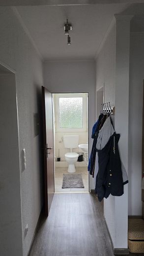 4-Zimmer-Wohnung mit Garage u. Keller, Unabhängig mit Wärmepumpe u. PV Strom – Foto 7