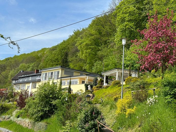 Exclusively for sale: villa in the Weser Uplands – prestigious location with unobstructed views – Foto 9