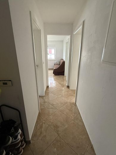 1. Obergeschoss Wohnung rechts – Flur