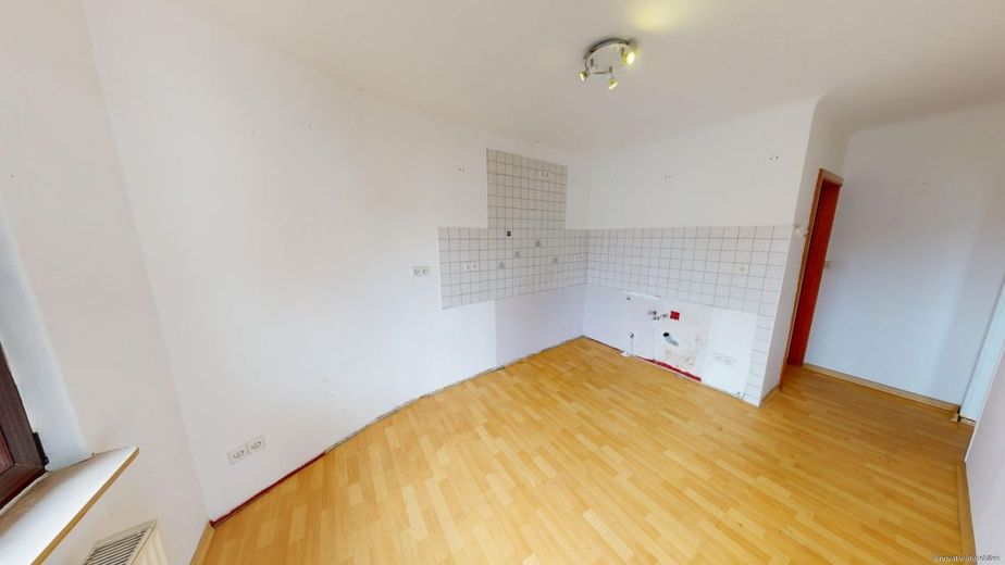Gepflegtes Zweifamilienhaus in ruhiger Nebenstraße von Püttlingen – Küchenbereich Erdgeschoss