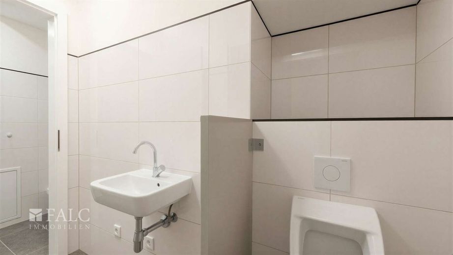 Gastronomie-Traum im Herzen der Stolberger Altstadt – WC Herren - Urinal