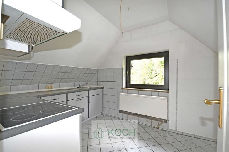 Großes Einfamilienhaus mit zusätzlichem Anbau in Schiffdorf! – Küche_DG