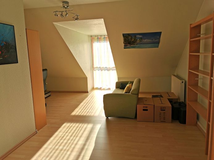 Well-maintained mid-terrace house in a family-friendly location – Studio DG Bild 1