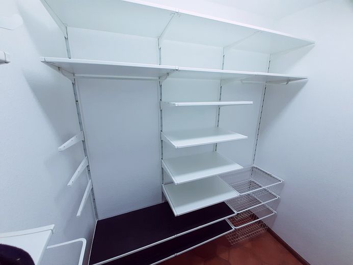 Abstellraum / Kleiderschrank