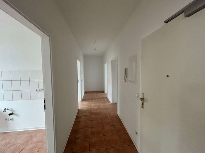 ***Helle 3-Zimmer-Wohnung mit Aufzug und Balkon in Chemnitz-Kappel *** – Foto 1