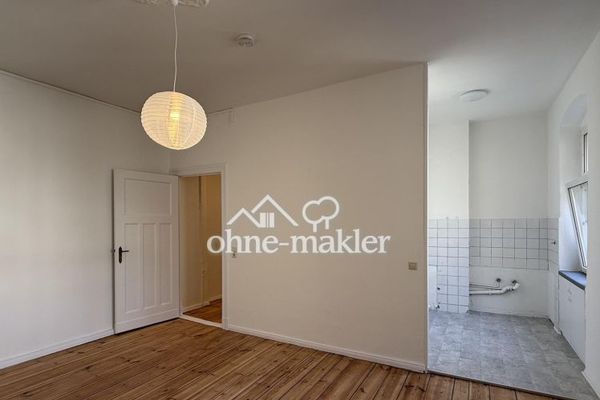 Helle bezugsfreie 1-Zimmer Altbauwohnung in der Nähe vom Schlosse Charlottenburg (provisionsfrei)