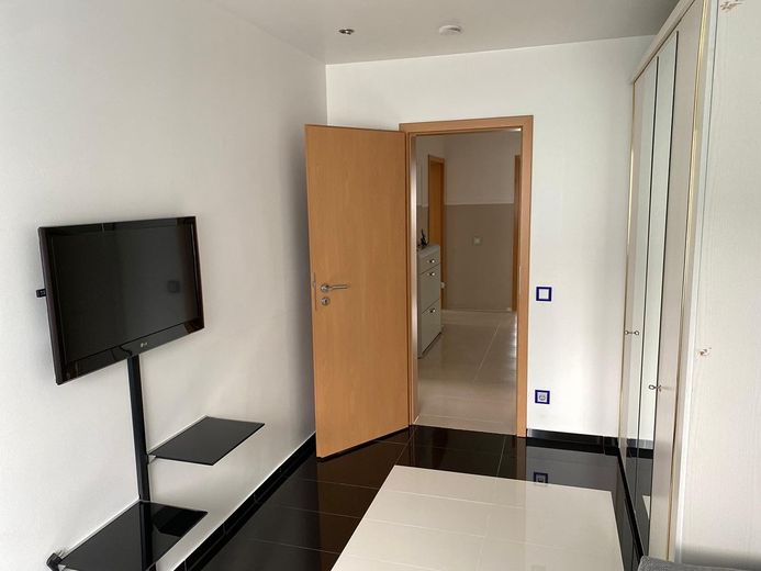 Appartamento in condominio di lusso con balcone e garage + parcheggio (in totale 3 auto) e riscaldamento a pavimento – Foto 18