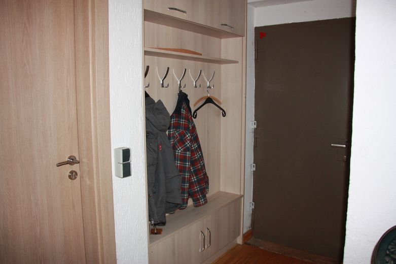 Waldhaus in Alleinlage – Garderobe