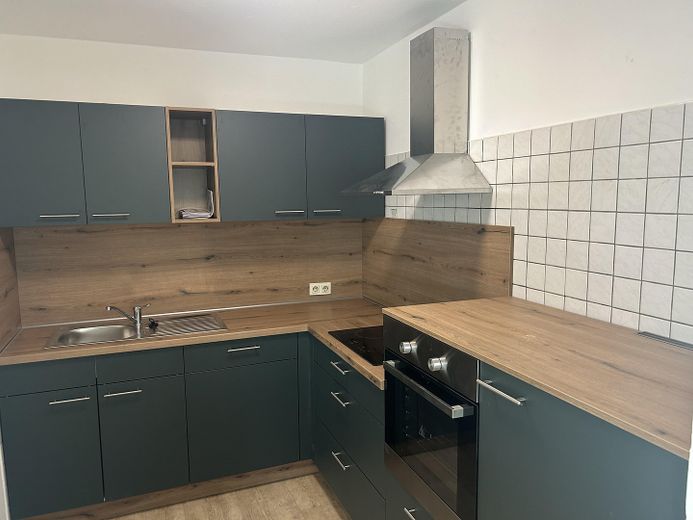AB SOFORT barrierefrei, rollstuhlger, renov. 3ZKB, n. EBK, Aufzug, Dachloggia, VK City, Nähe Globus, – neue Einbauküche