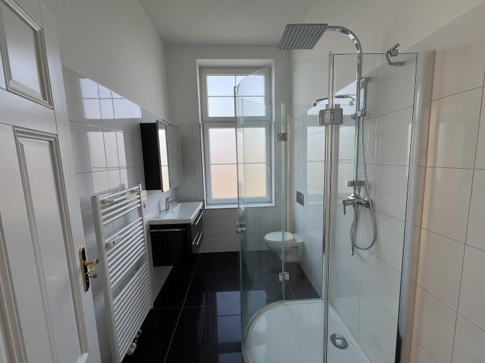 renov. Maisonette-Altbau-Whg. in Bo-Linden – Bad OG