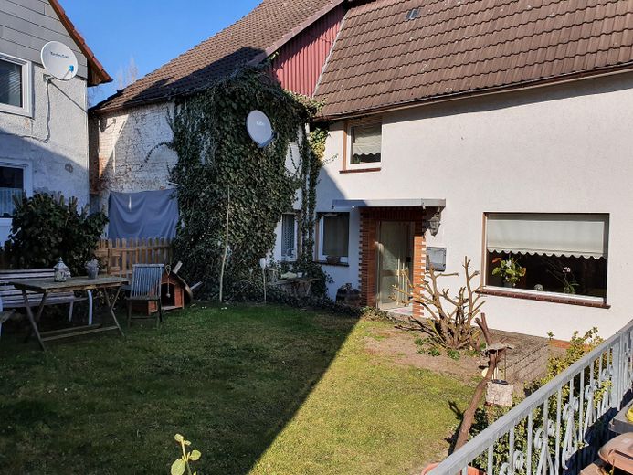 Herrlicher Süd-Vorgarten