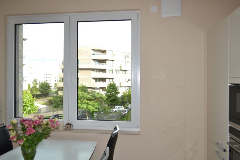 Beautiful 3-room apartment with a park view and plenty of sunlight in Riedberg, Frankfurt am Main – Küche