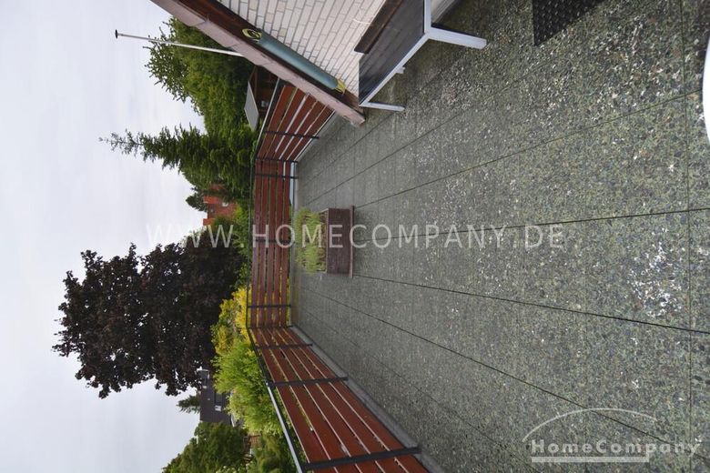 Hübsche 2-Zimmer-Dachgeschoßwohnung in Kiel-Heikendorf mit großer Dachterrasse, möbliert – 1e49fa787ed77c66116e87fadd424337715a74d6.jpg