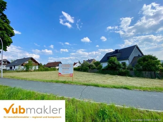 Panoramablick über Hof ! Ihr Bauplatz in Toplage – Nähe Wartturm! – Foto 1