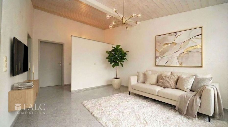 Herrlich viel Platz, Einliegerwohnung und Sauna - FALC Immobilien – Eingangsbereich (ELW)
